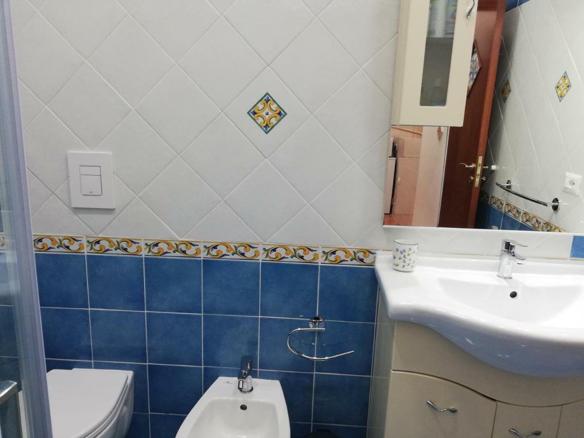 Casa Lillina A Toledo , Near Piazza Del Plebiscito Appartement Napels Buitenkant foto